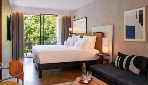 Habitación ejecutiva, 1 cama de matrimonio con sofá cama, balcón (Artist)