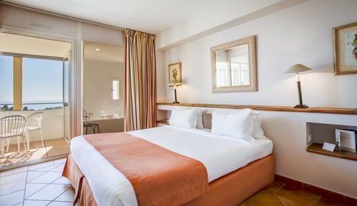 Apartamento clásico, varias camas