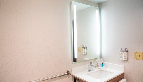Habitación estándar, 1 cama de matrimonio grande (Mobility)