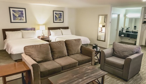 Suite, 2 camas de matrimonio (Addl Living Area)