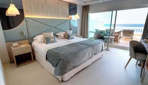 Habitación triple superior, vistas al mar