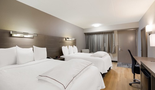 Habitación Premium, 2 camas dobles (Upgraded Bedding & Snack, Smoke Free)