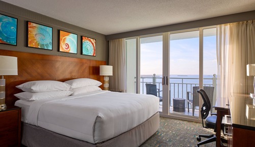 Suite, 1 habitación, en una planta alta (Waterfront, Sanibel Tower)