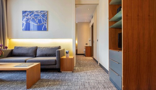 Suite superior, 1 cama de matrimonio grande (Separate Living Room)
