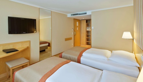 Habitación clásica con 2 camas individuales