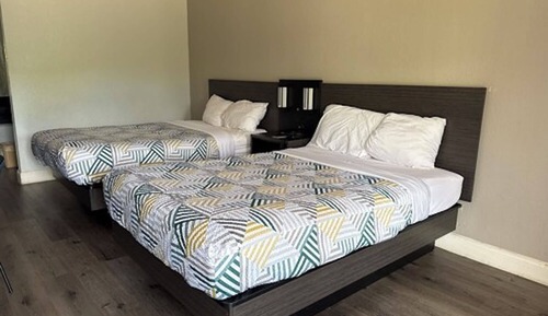 Habitación estándar, 2 camas dobles, fumadores