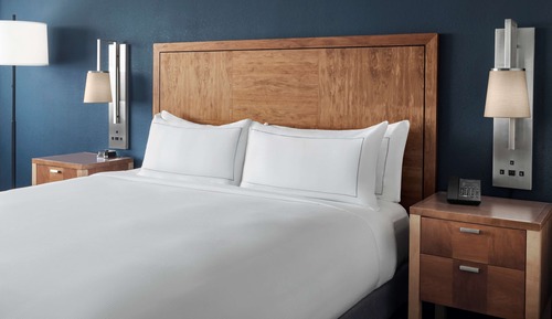 Habitación individual junior, 1 cama de matrimonio grande con sofá cama, en esquina