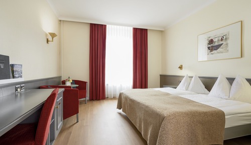 Executive Twin Room without balcony