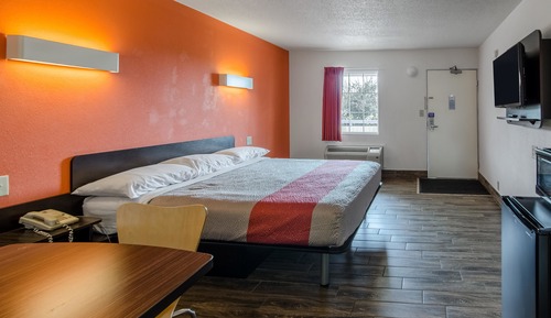 Habitación estándar, 1 cama de matrimonio grande, accesible para personas con discapacidad