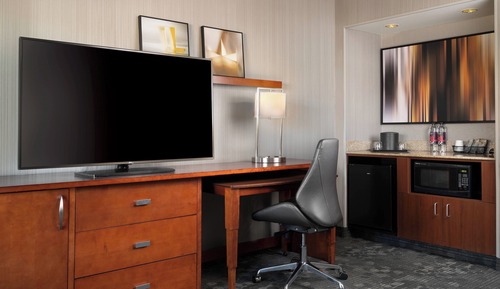 Suite, 1 habitación (Mobility/Hearing Accessible, Tub)