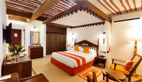 Habitación superior con 1 cama doble o 2 individuales, vistas al mar