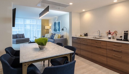 Ático, 1 cama de matrimonio grande con sofá cama (Master Oceanfront One Bedroom Suite)