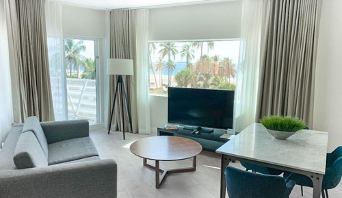 Suite, 1 cama de matrimonio grande con sofá cama, balcón (Posh Balcony One Bedroom Ocean Front)