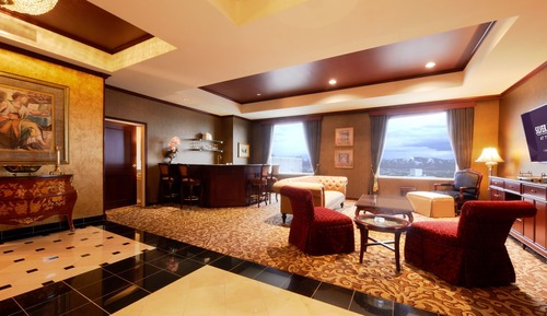 Penthouse One Bedroom Suite