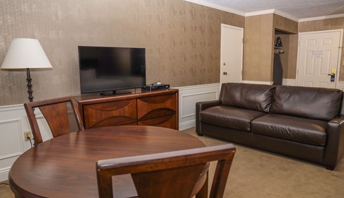 Veranda Junior Queen Suite