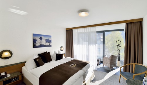 Habitación doble, vistas parciales al lago