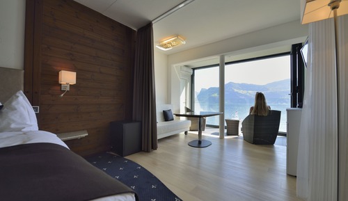 Suite junior, junto al lago