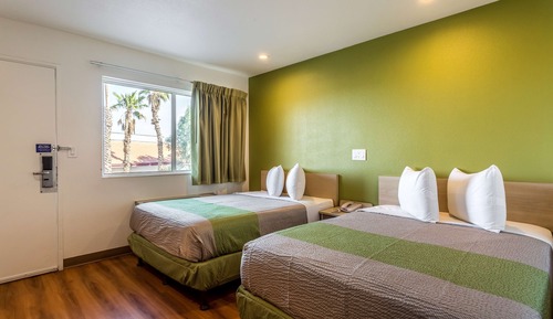 Habitación estándar, 2 camas dobles, no fumadores