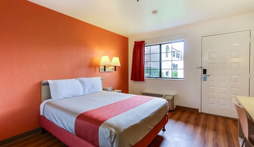 Habitación estándar, 1 cama de matrimonio, accesible para personas con discapacidad, no fumadores