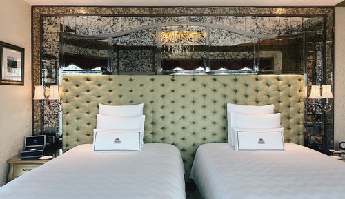 Grand Deluxe Twin, Free Minibar, City or River View