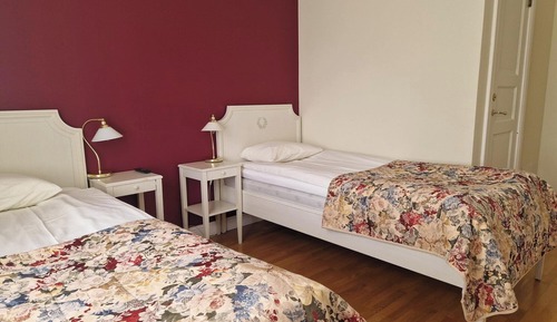 Habitación con 2 camas individuales