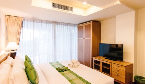 Suite, 3 habitaciones, cocina básica, mirando al mar