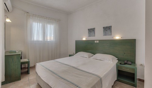 Habitación Confort con 1 cama doble o 2 individuales