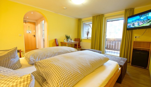 Habitación doble (With Balcony)