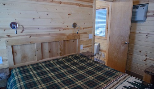 Cottage, 2 Bedrooms (No Pets, Linens Available)