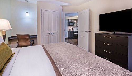 Suite, 1 habitación, accesible para personas con discapacidad (1 King, Comm)
