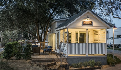 Brewhaus Cottage with Loft 
