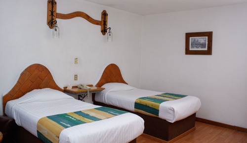 Habitación con 2 camas individuales