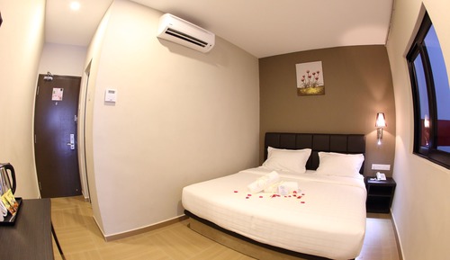 Habitación ejecutiva, 1 cama de matrimonio grande (With Private Garage)