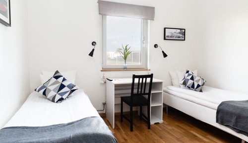 Habitación básica con 1 cama doble o 2 individuales