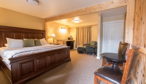 Habitación básica, 1 cama de matrimonio grande, vistas a la montaña