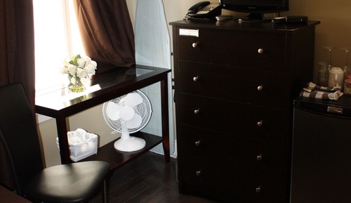 Habitación económica, 1 cama de matrimonio, baño privado