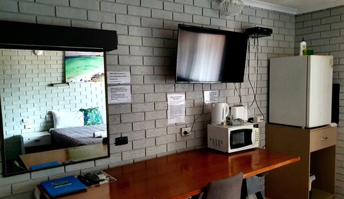 Spa Room (1 x King Bed)