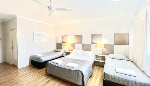 Habitación familiar, varias camas