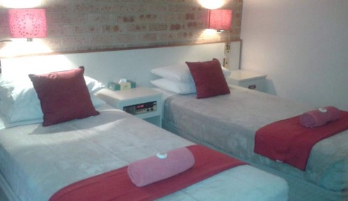 Habitación con 2 camas individuales