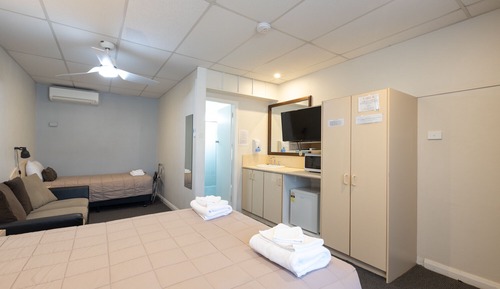 Habitación estándar, no fumadores (Queen Twin Room)