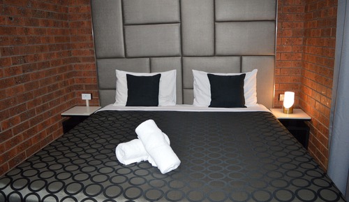 Habitación económica, 1 cama de matrimonio grande, no fumadores (Luxury Queen Suite)