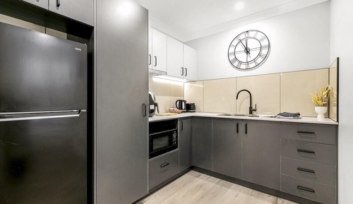 Apartamento básico, 2 habitaciones, no fumadores, vistas al jardín