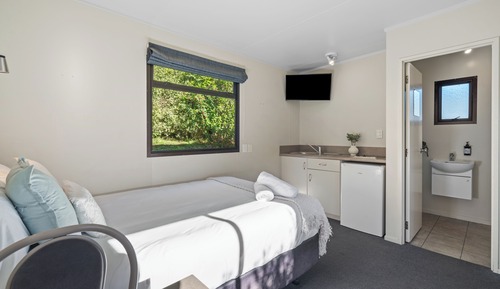 Estudio (Twin Motel)