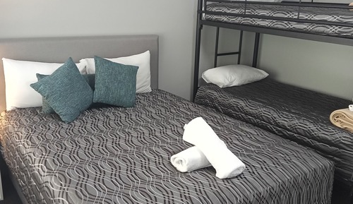 Habitación Deluxe (Queen & Bunk Bed)