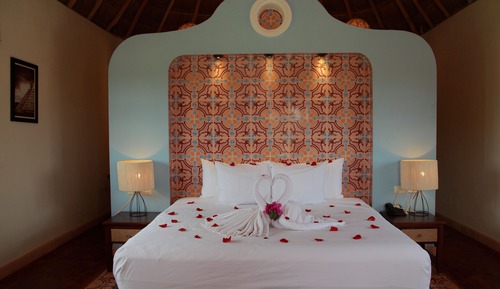 Habitación superior, 1 cama de matrimonio grande, balcón, vistas al patio (Palapa Roof)