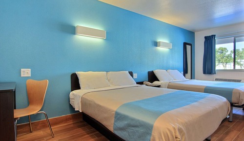 Habitación estándar, 2 camas de matrimonio, accesible para personas con discapacidad, no fumadores