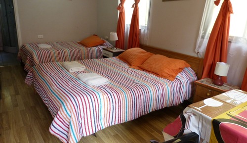 Habitación triple con 3 camas individuales