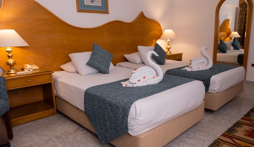Habitación estándar doble, 2 camas individuales, vistas a la piscina