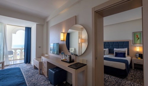 Connection Room Sea Side Room
