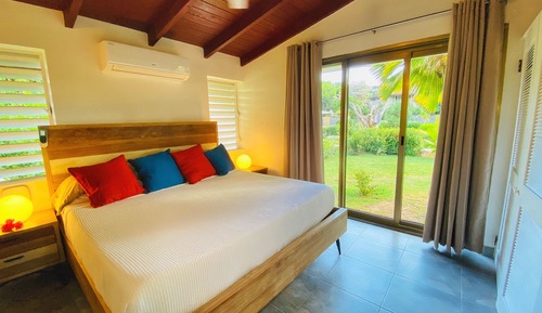 Suite de lujo, 1 habitación, cocina, frente a la playa